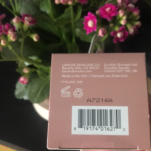 Lancer Skincare - Dani Glowing Skin Perfector - Picture 7 of 8